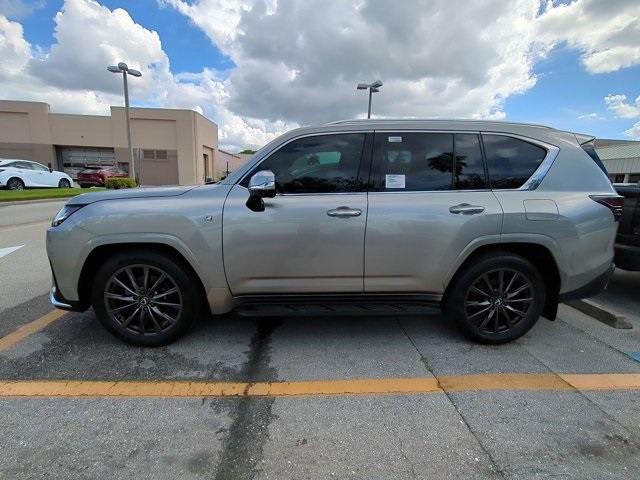 2025 Lexus LX 600 F SPORT Handling photo 4