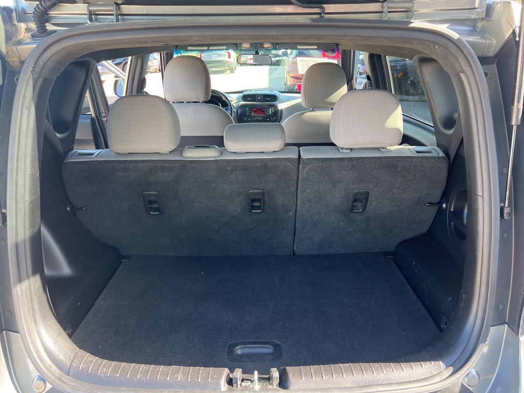 2016 Kia Soul Base photo 9
