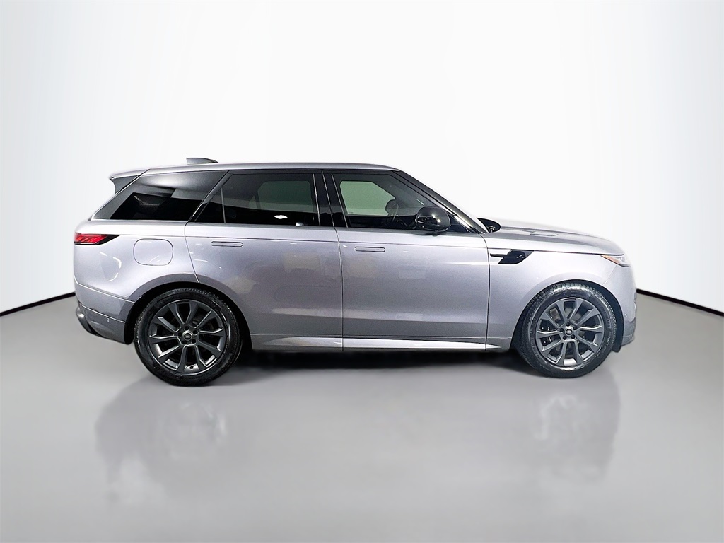2024 Land Rover Range Rover Sport SE photo 4