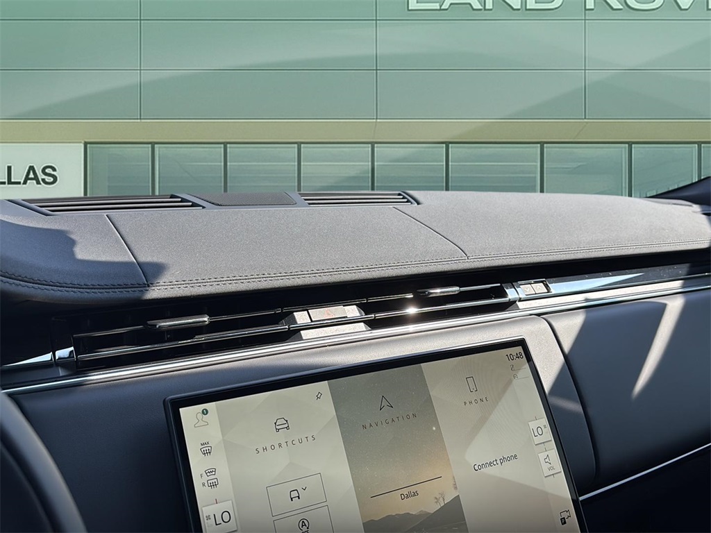 2025 Land Rover Range Rover SE photo 26