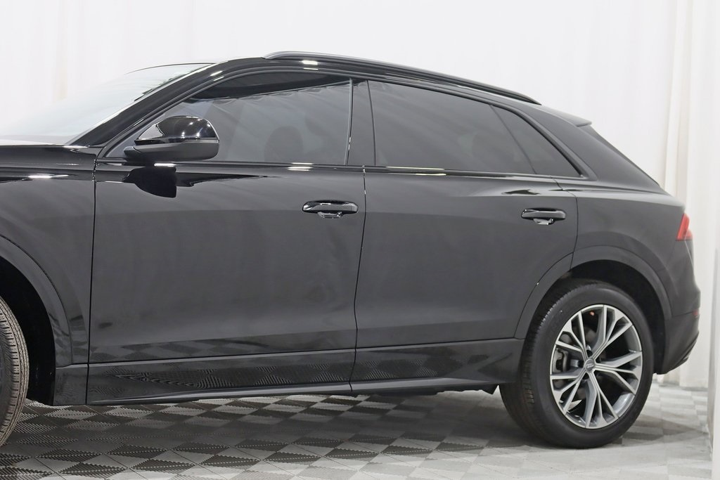 2020 Audi Q8 55 Premium photo 3