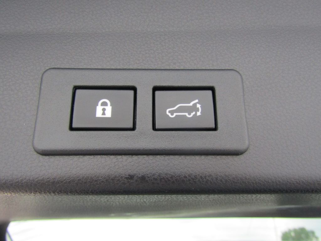 2022 Subaru Ascent Onyx Edition photo 8