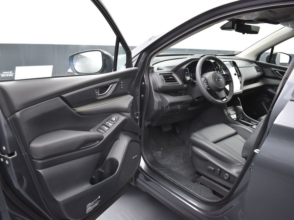 2025 Subaru Ascent Onyx Edition Touring photo 6