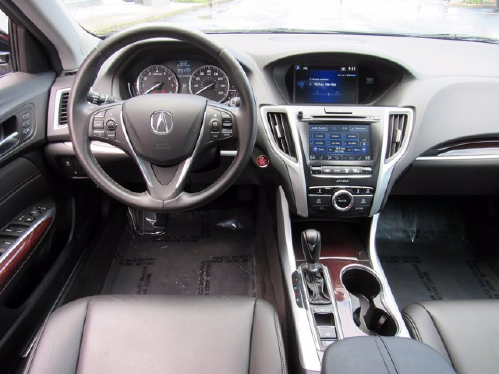 2017 Acura TLX Base photo 10
