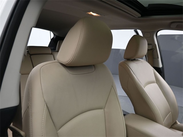 2017 SUBARU OUTBACK - Image 32