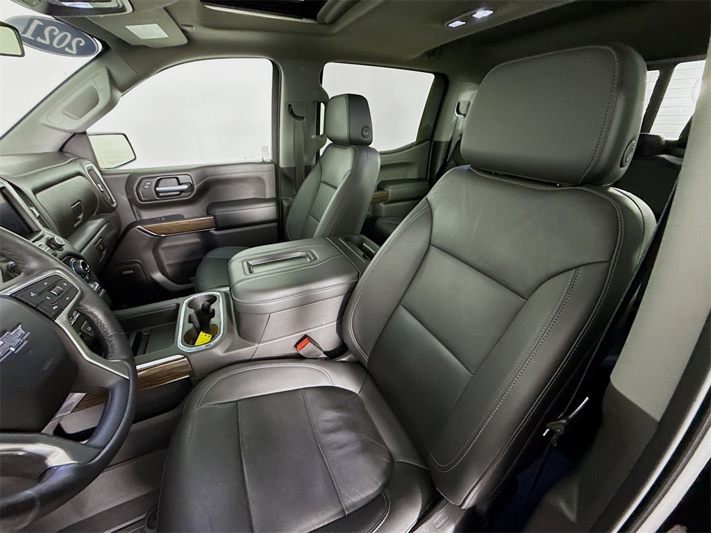 2021 Chevrolet Silverado 1500 RST photo 4