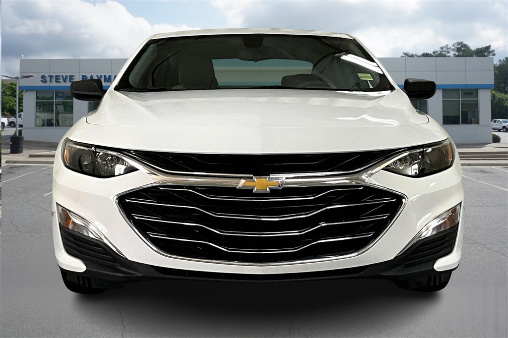 2022 Chevrolet Malibu LS photo 2