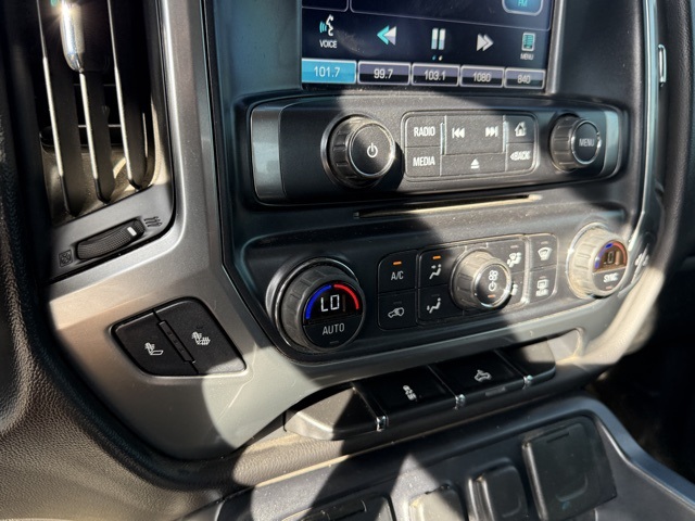 2015 Chevrolet Silverado 1500 LT photo 21