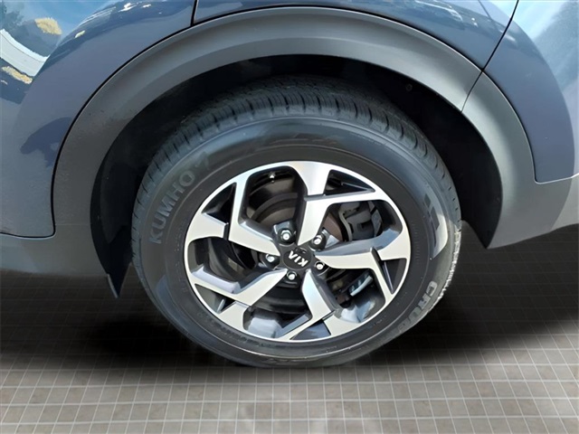 2022 Kia Sportage LX photo 3