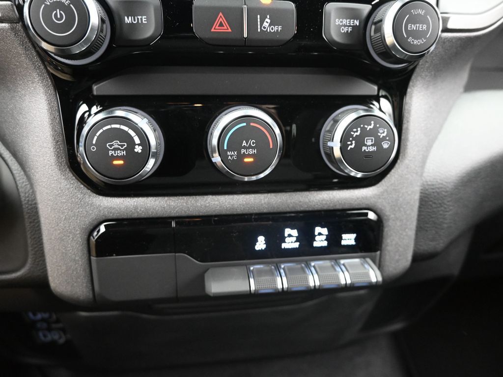 2025 Ram 1500 Tradesman photo 15