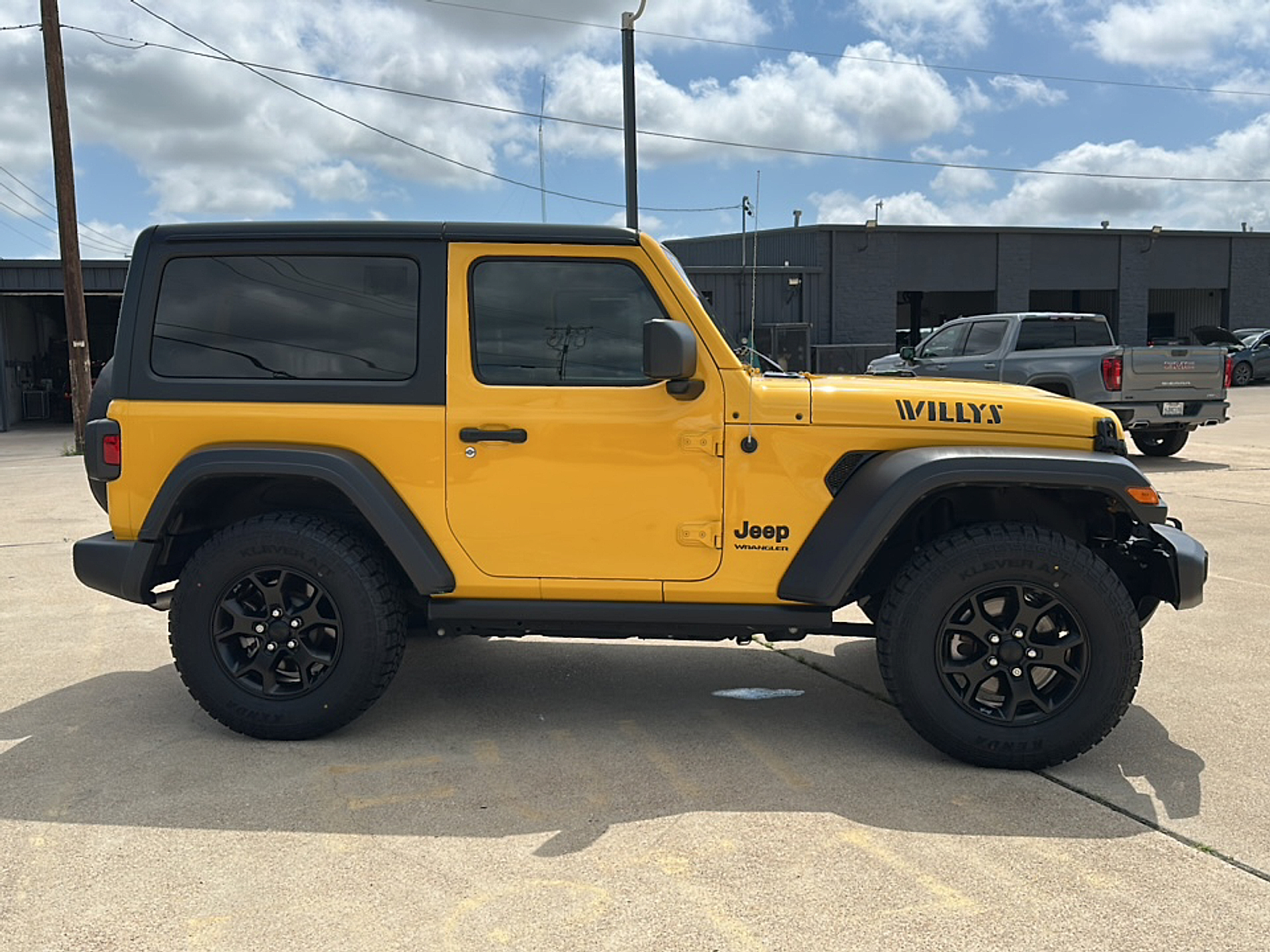 Used 2021 Hellayella Clearcoat Jeep Willys 4X4 image 9