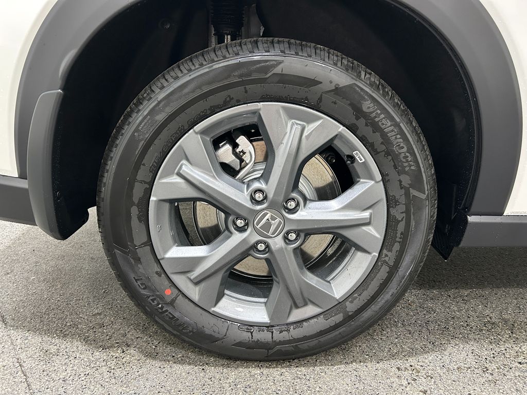 2026 Honda HR-V LX photo 8