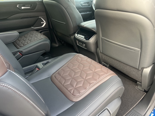 2025 Nissan Armada Platinum Reserve photo 22