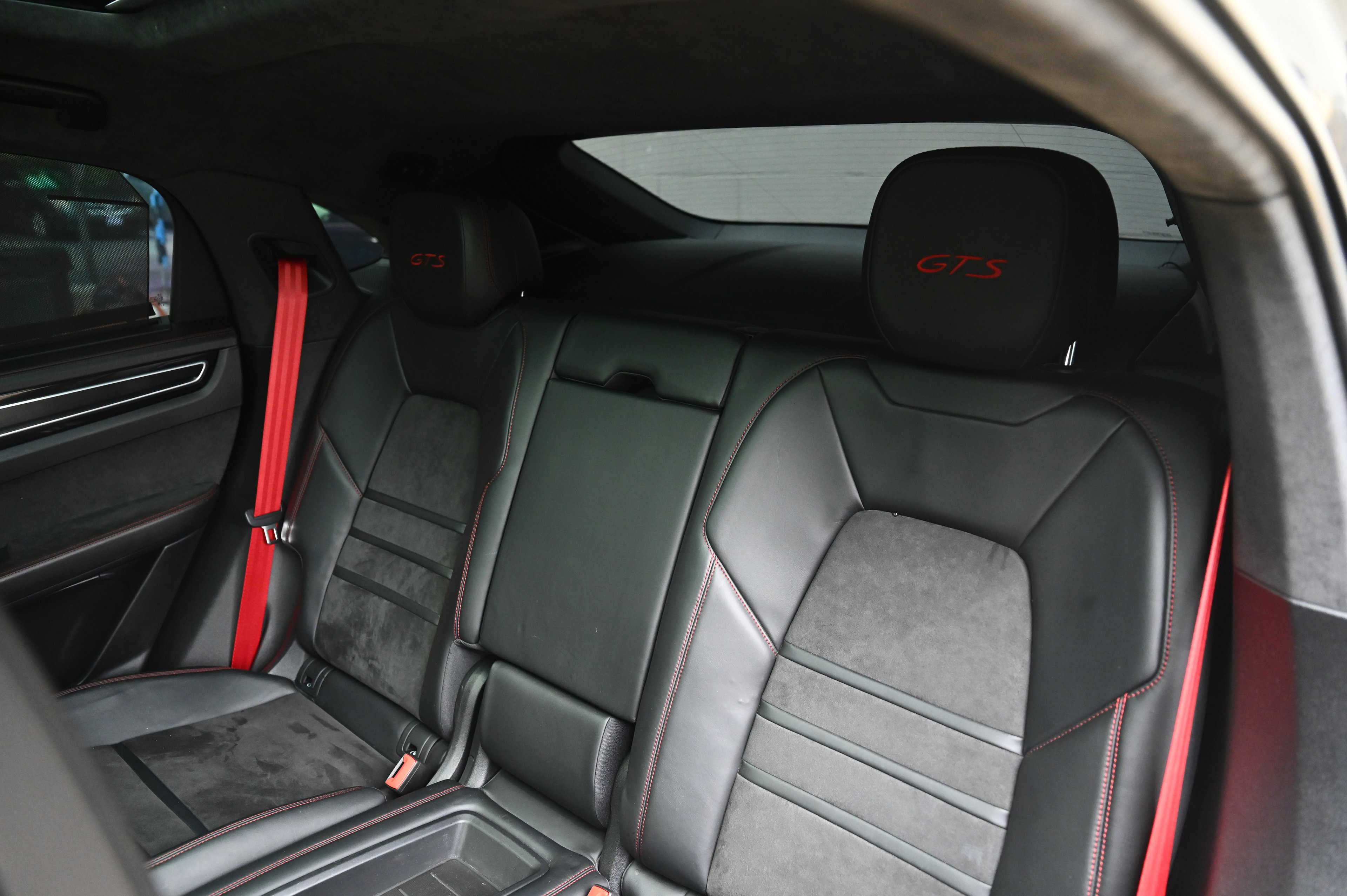 2021 Porsche Cayenne GTS Coupe photo 24