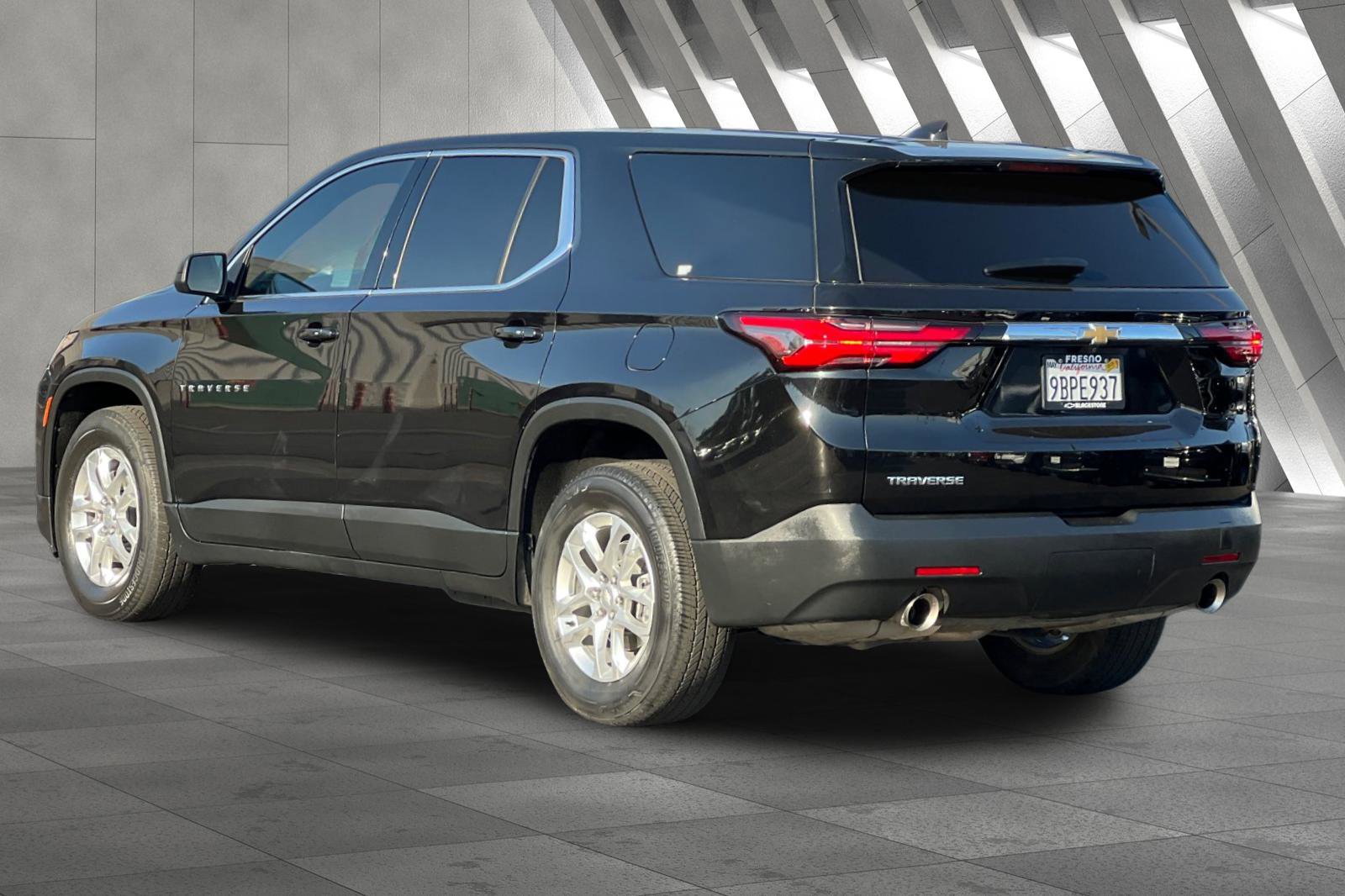 2022 Chevrolet Traverse LS photo 5