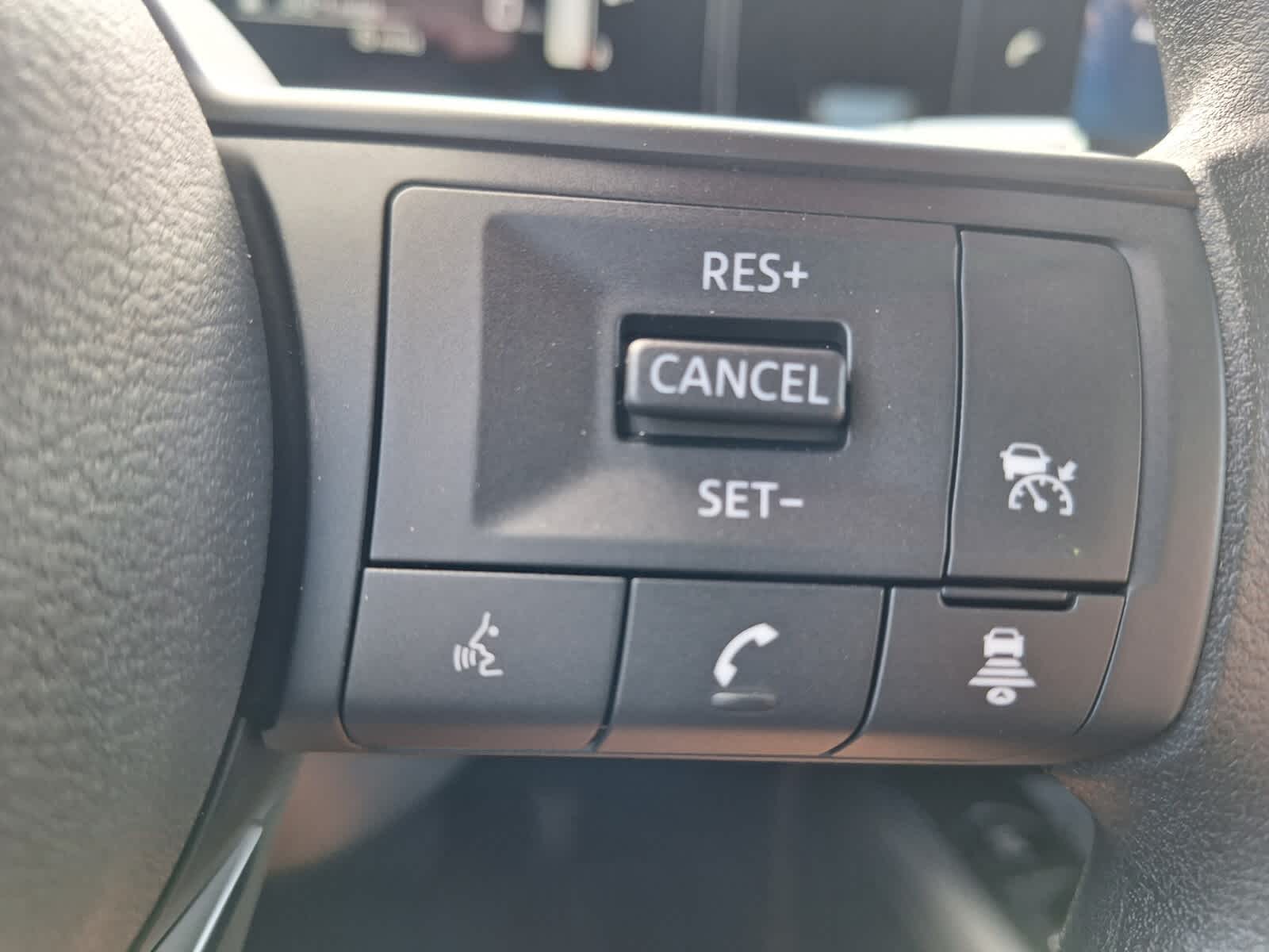 2026 Nissan Kicks SV photo 14