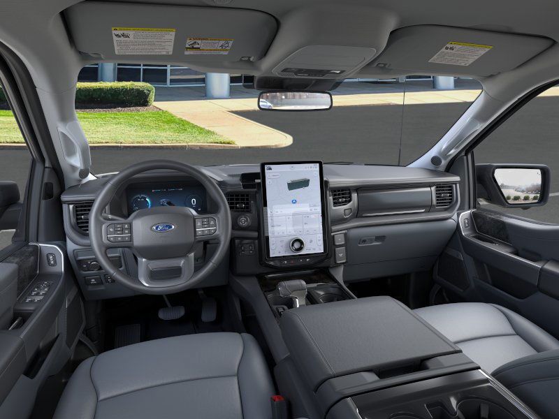 2025 Ford F-150 Lightning photo 7