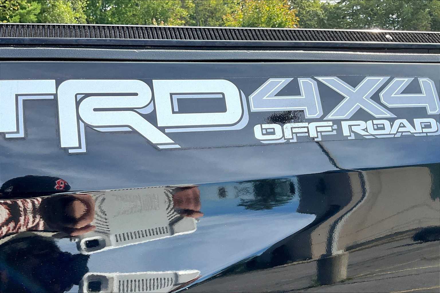 2017 Toyota Tundra SR5 photo 9