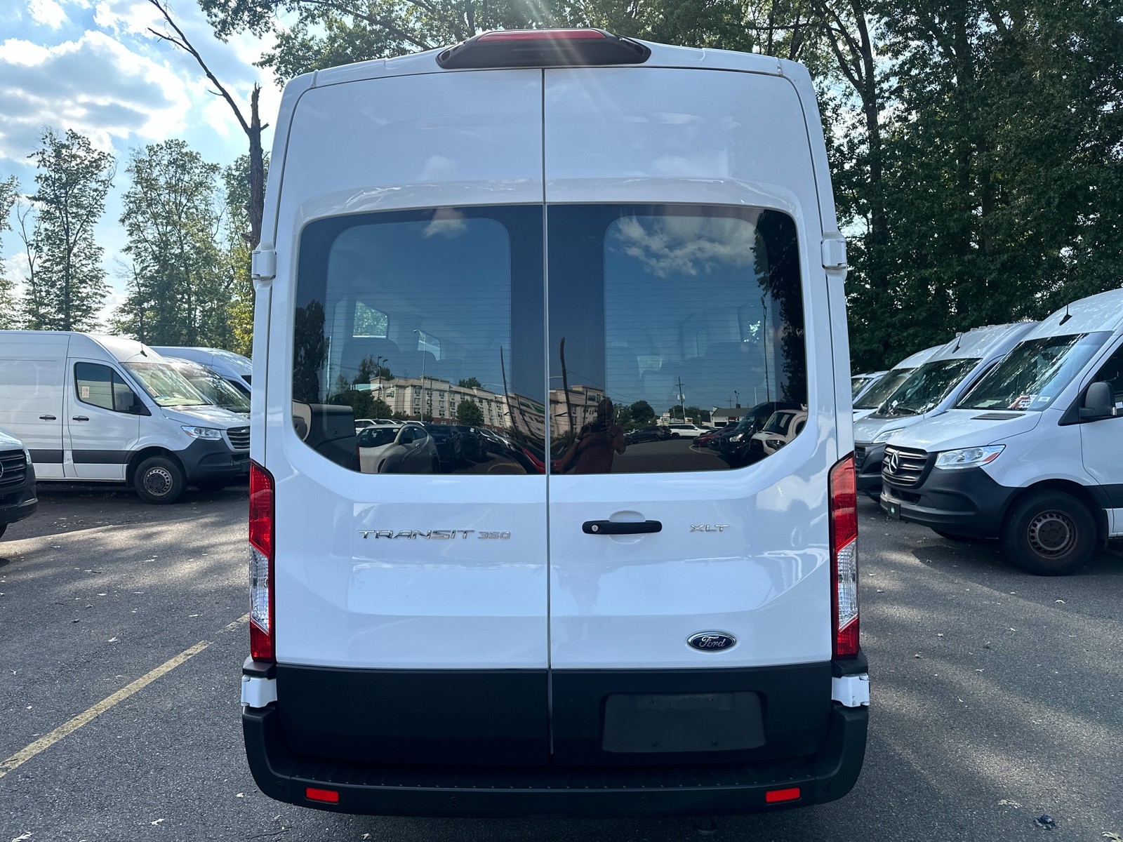2021 Ford Transit Passenger XLT photo 4