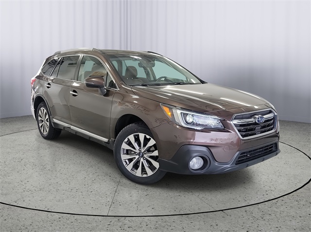2019 Subaru Outback 2.5i Touring photo 2