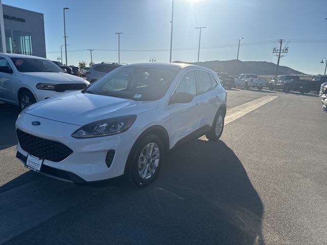 2022 Ford Escape SE photo 2