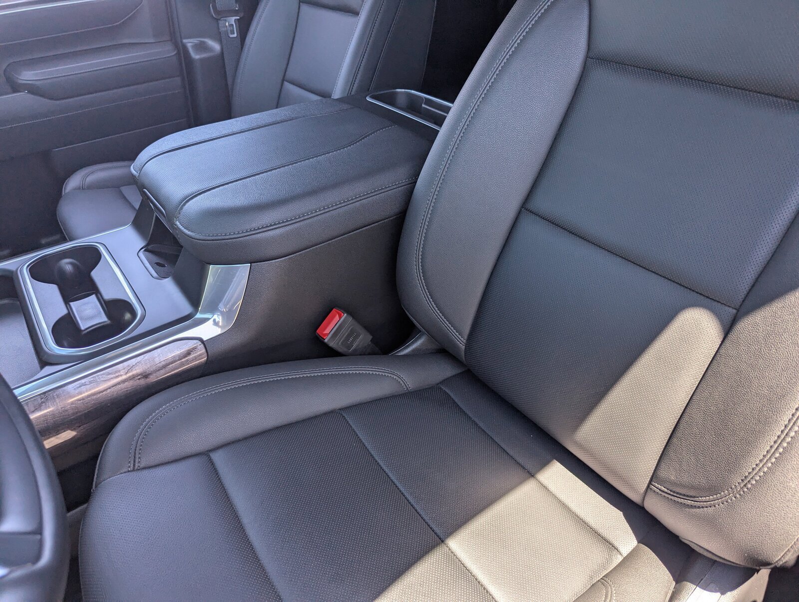 2025 Chevrolet Silverado 2500HD LTZ photo 18