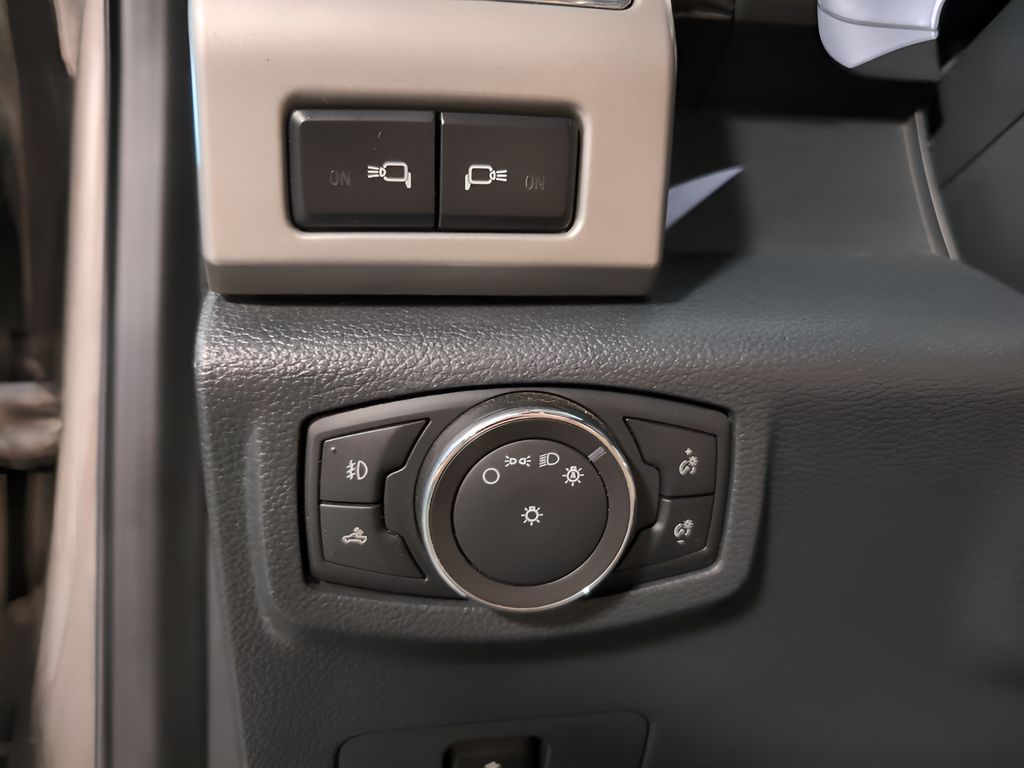2022 Ford F-250 Lariat photo 17