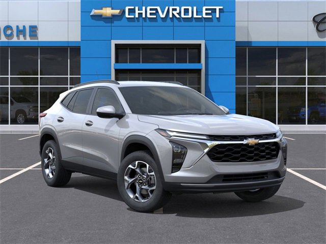2025 Chevrolet Trax LT photo 3