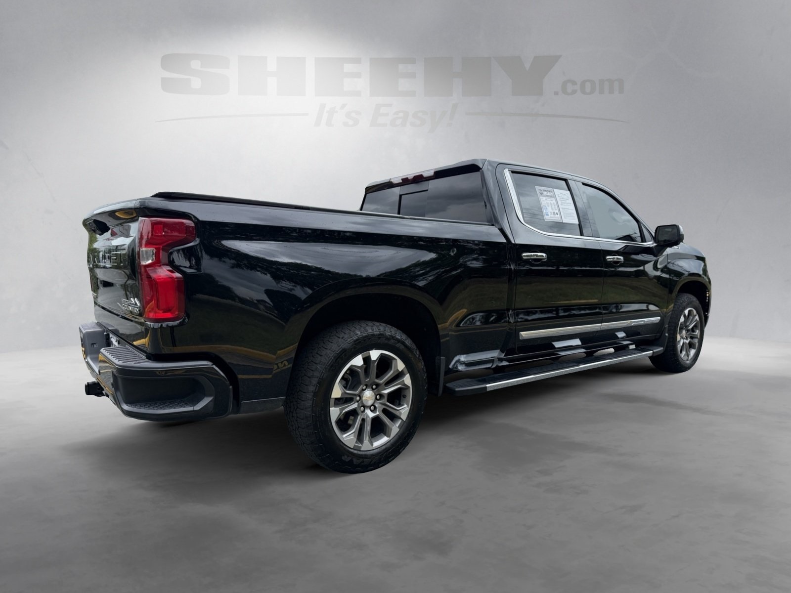 2024 Chevrolet Silverado 1500 High Country photo 13