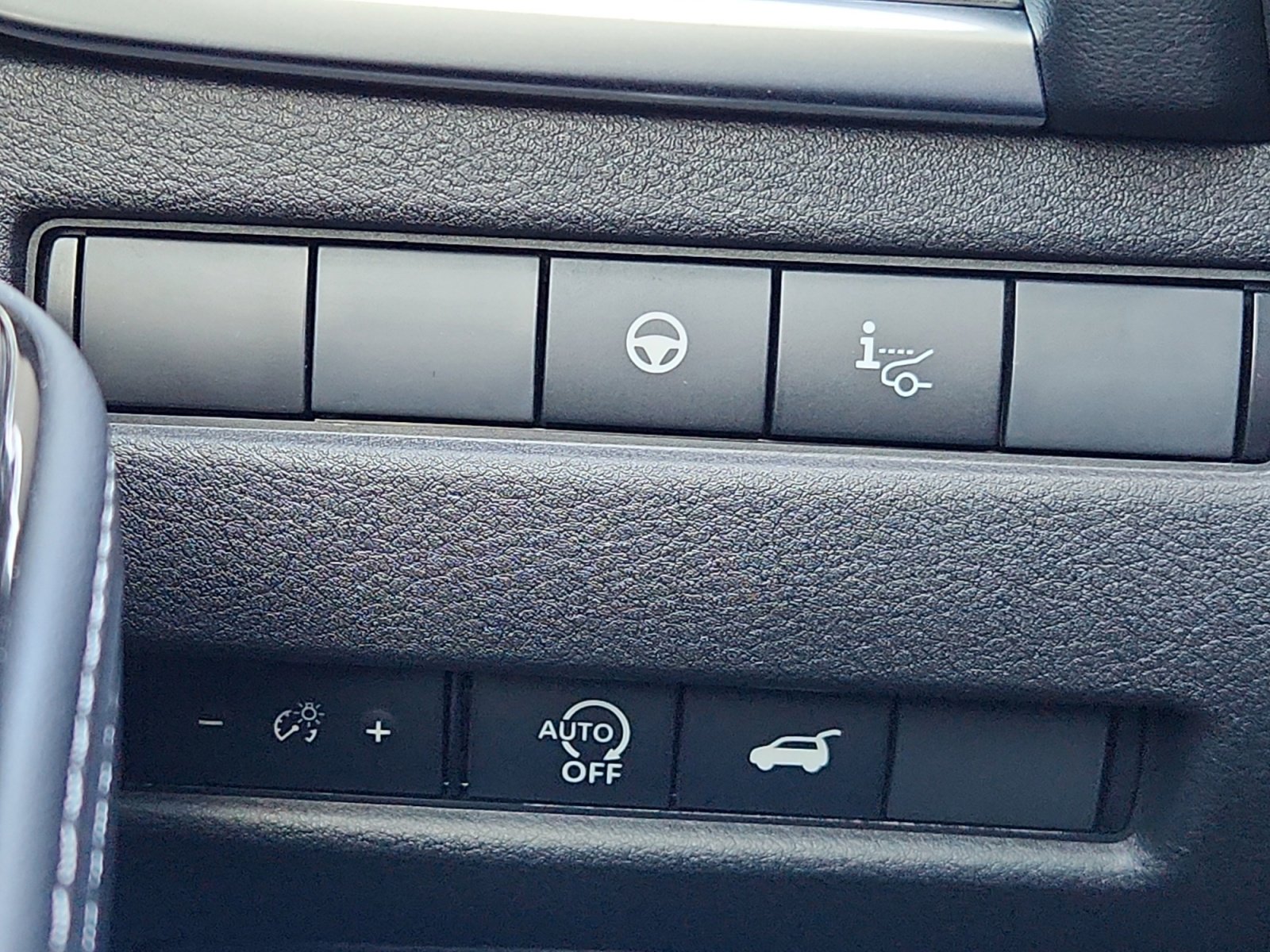 2025 Nissan Rogue Platinum photo 27