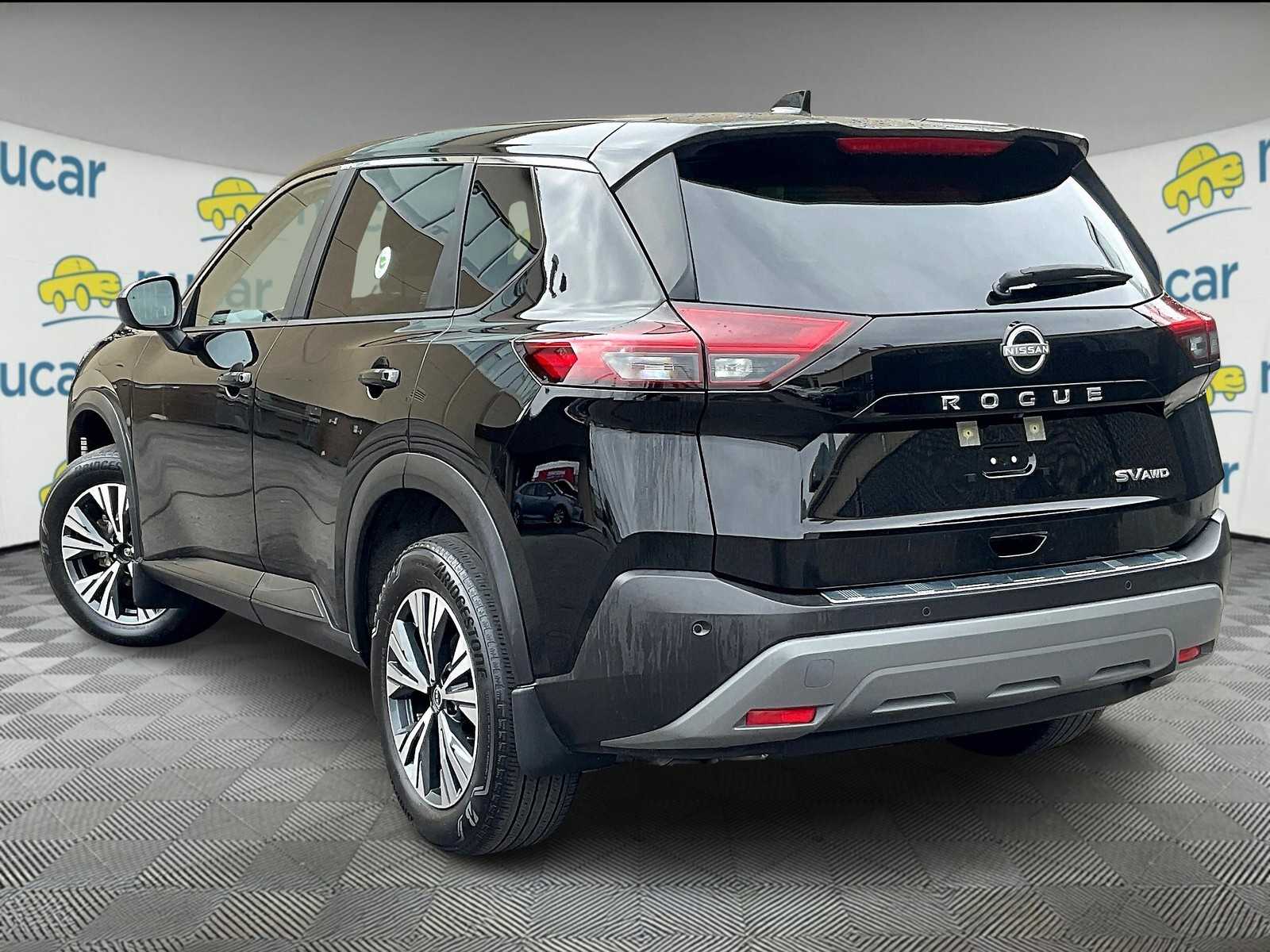 2023 Nissan Rogue AWD SV photo 3
