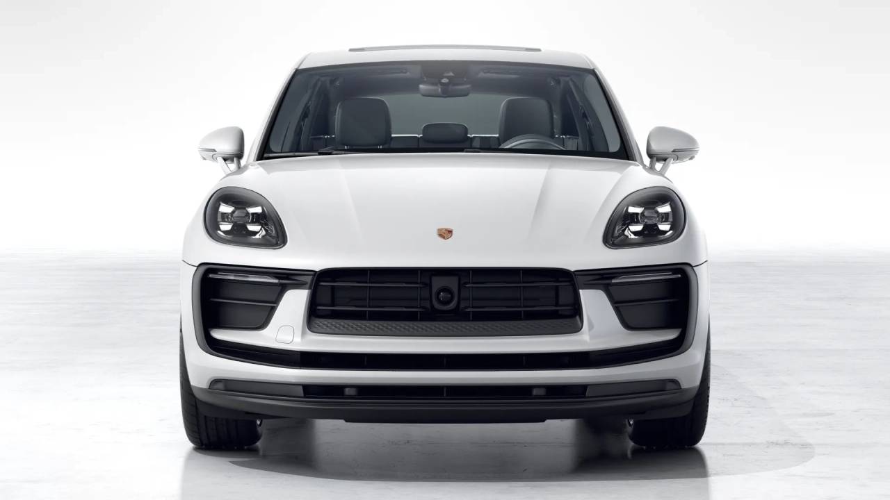 2026 Porsche Macan T photo 9
