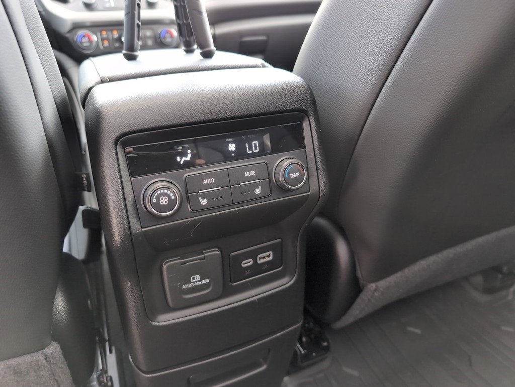 2023 Gmc Acadia SLT photo 13