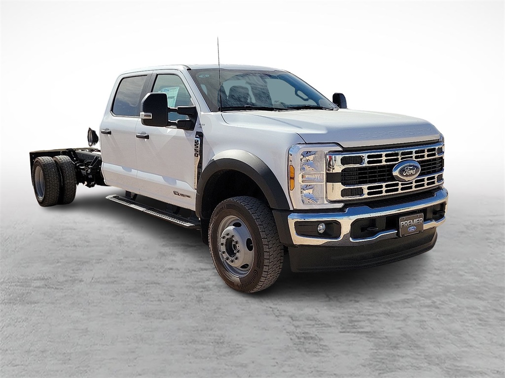 2025 Ford F-550 Super Duty Chassis Cab XL's photo