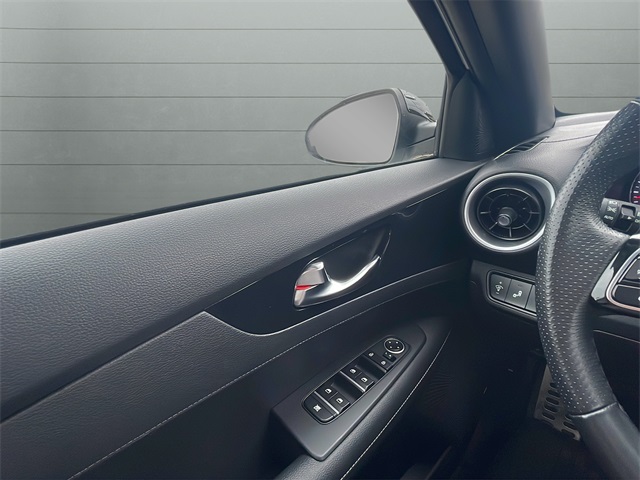 2023 Kia Forte GT-Line photo 11