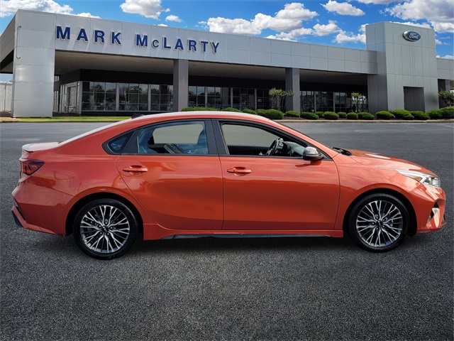 2023 Kia Forte GT-Line photo 2