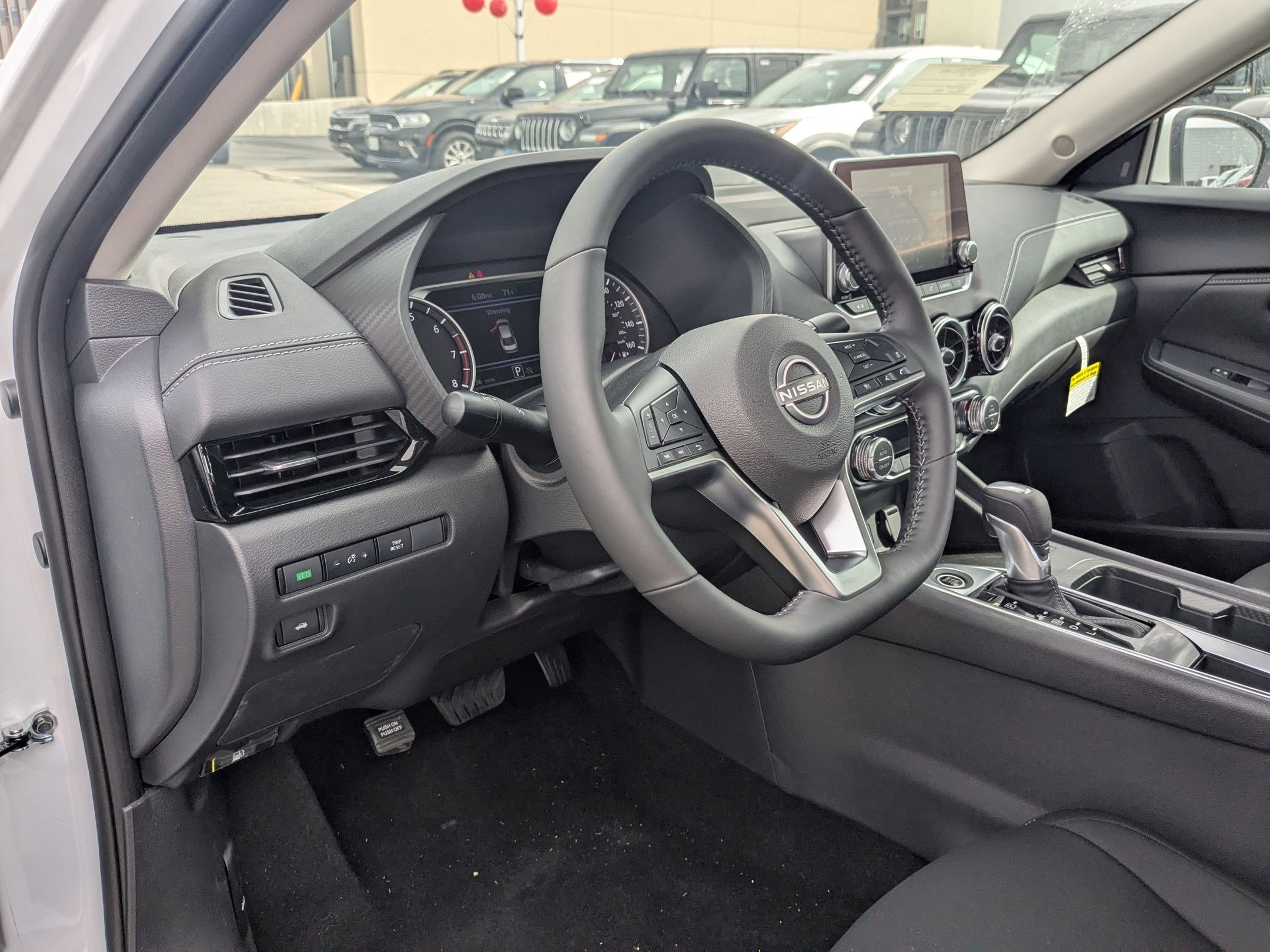 2025 Nissan Sentra SV photo 9