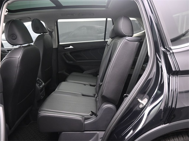 2024 Volkswagen Tiguan SE Wolfsburg Edition photo 3