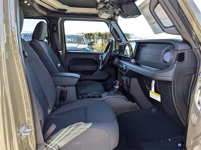 2025 Jeep Wrangler Rubicon photo 23