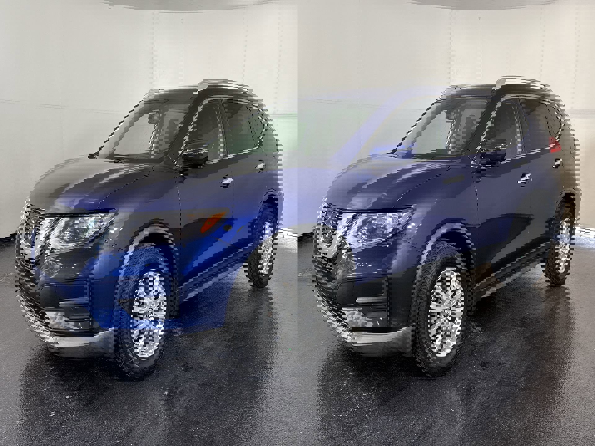 2017 Nissan Rogue SV photo 4