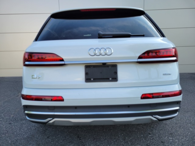 2024 Audi Q7 55 Premium Plus photo 4