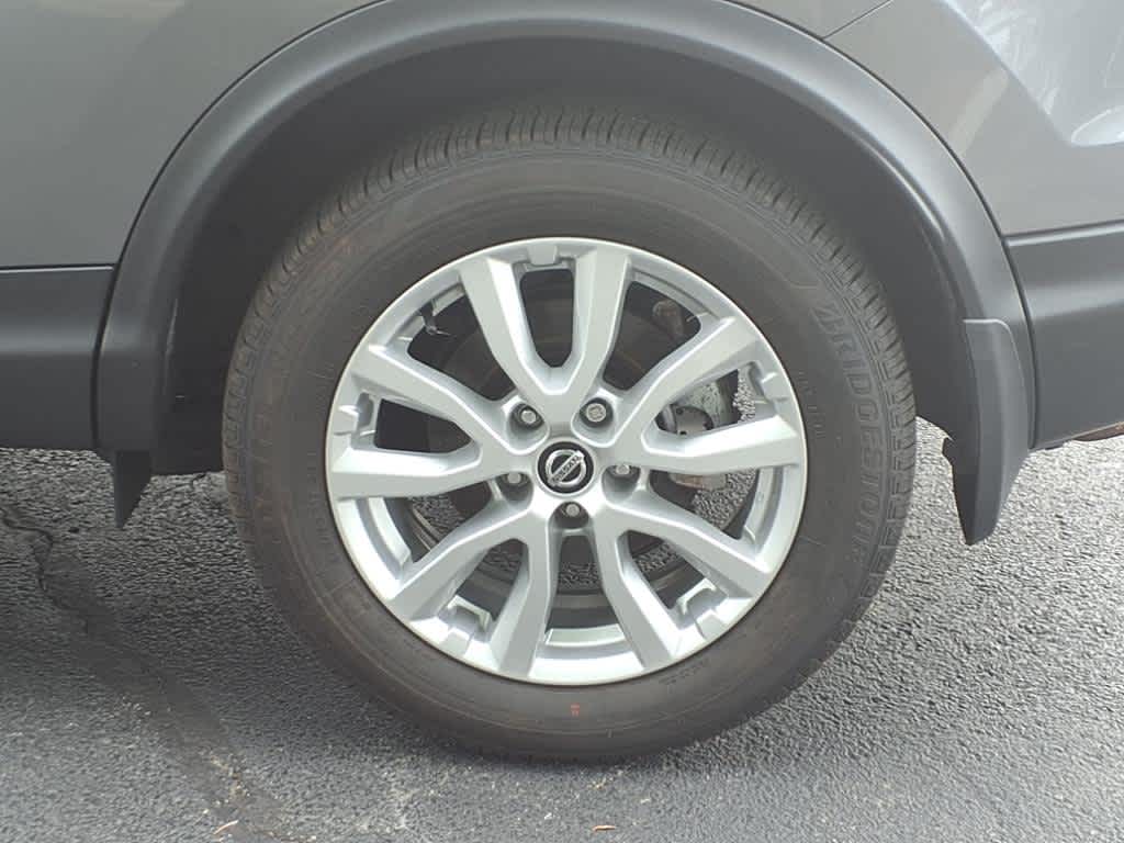 2022 Nissan Rogue Sport SV photo 3