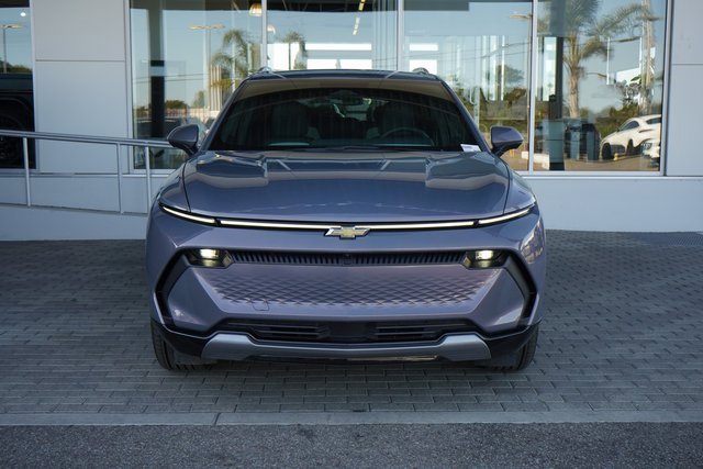 2025 Chevrolet Equinox EV 1LT photo 3