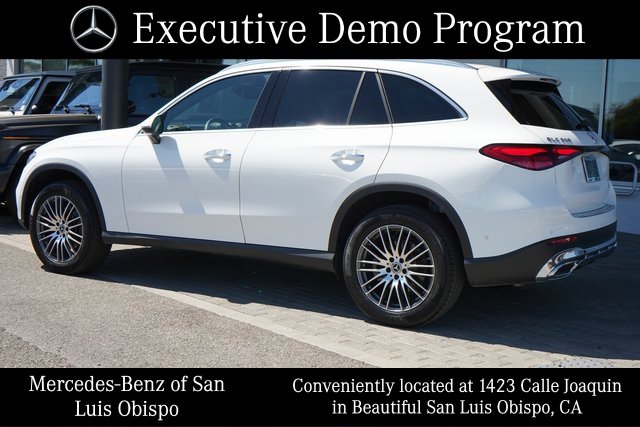 2025 Mercedes Benz GLC 300 photo 5