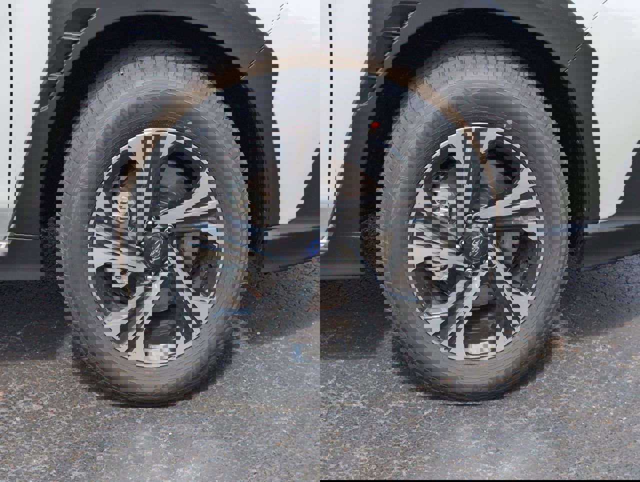 2025 Subaru Crosstrek Premium photo 8
