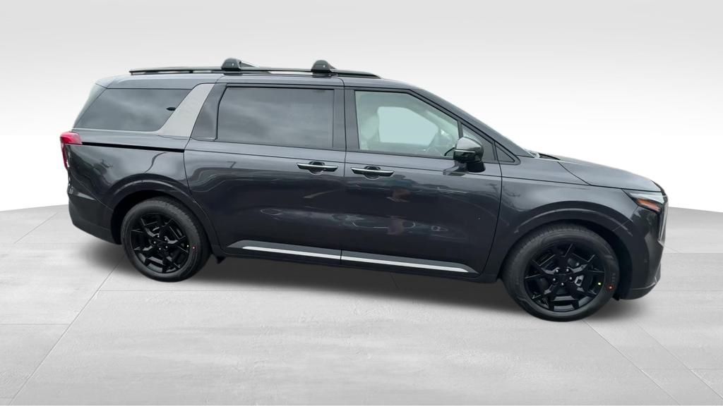 2026 Kia Carnival SX photo 6