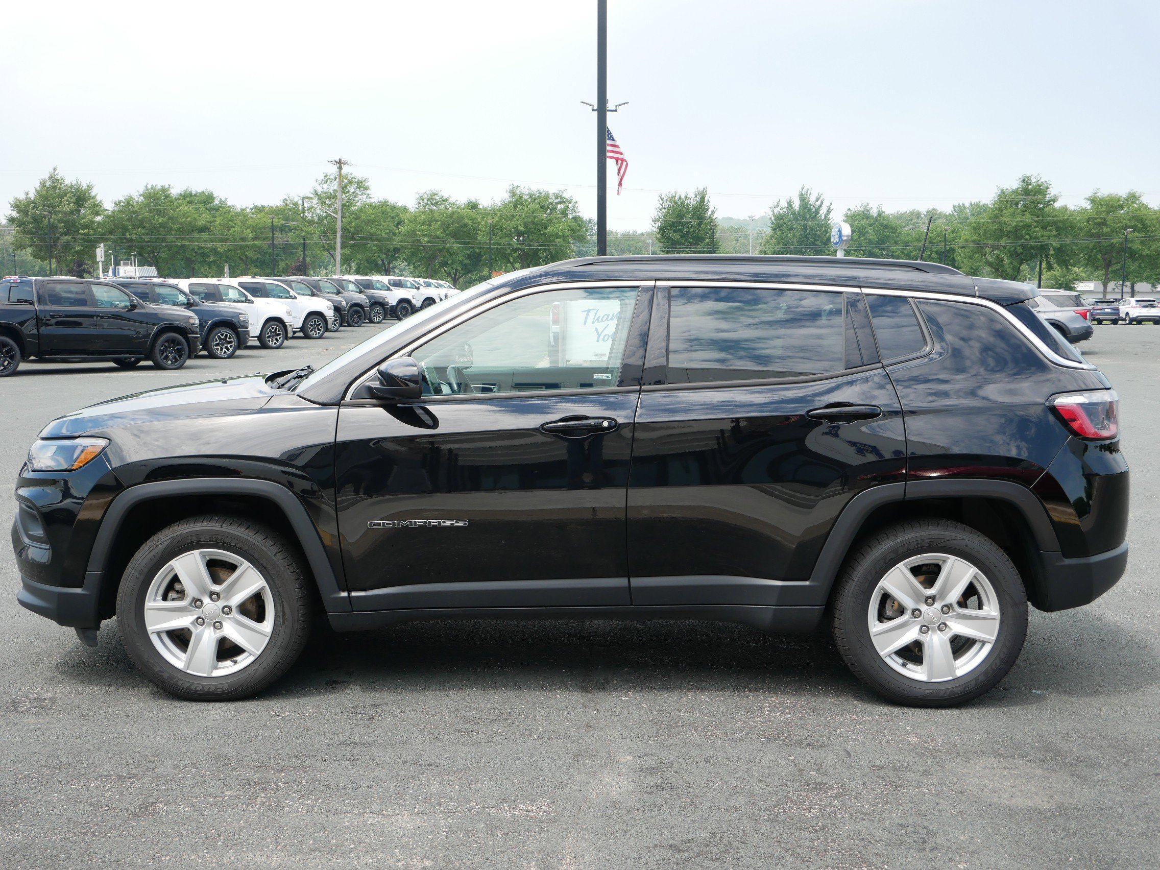 2022 Jeep Compass Latitude photo 5