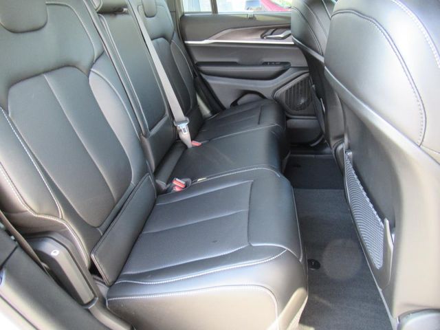 2025 Jeep Grand Cherokee Limited photo 28