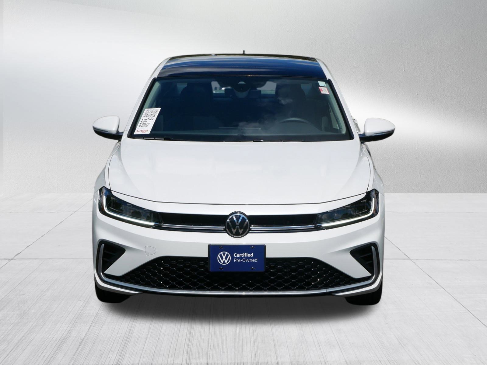 2025 Volkswagen Jetta SEL photo 2