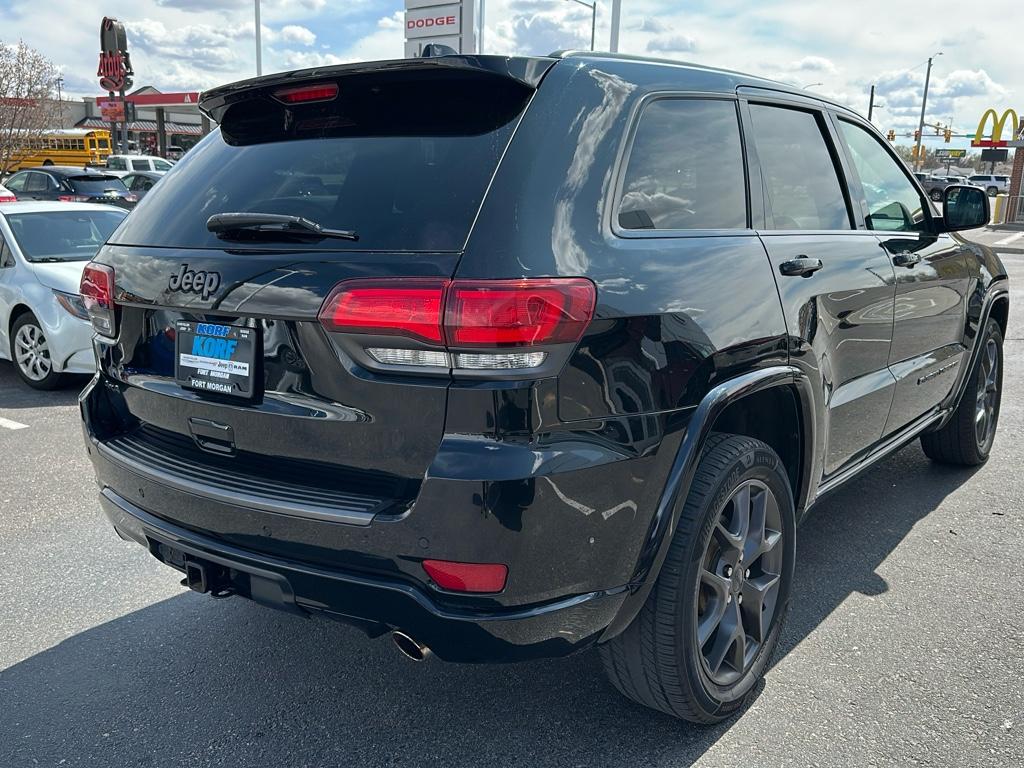 2021 Jeep Grand Cherokee Anniversary Edition photo 4